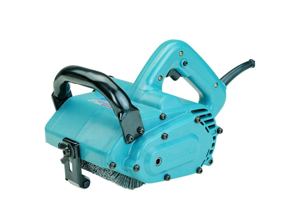 Makita kartáčová bruska 860 W – když chcete dřevu dát charakter